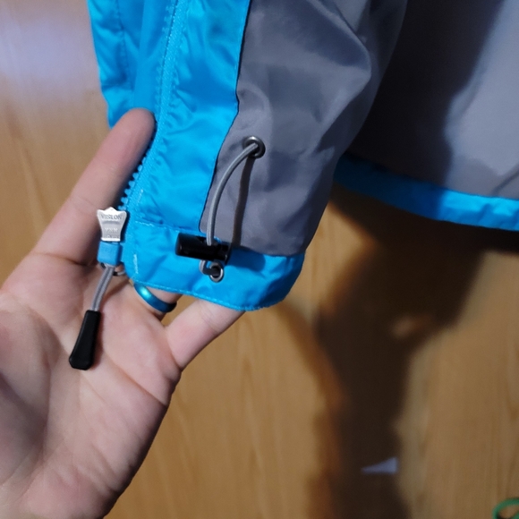 North face winter jacket - Picture 4 of 7